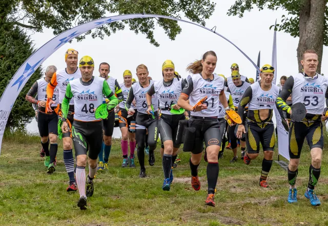 swimrun start deltagare springer